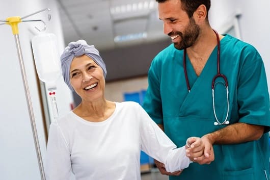 Cáncer en el Perú: siete de cada diez pacientes superan la enfermedad 1 voz oncosalud 21