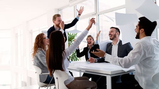 Clima laboral se vuelve prioridad en empresas peruanas 1 1500x844 clima laboral impacto1