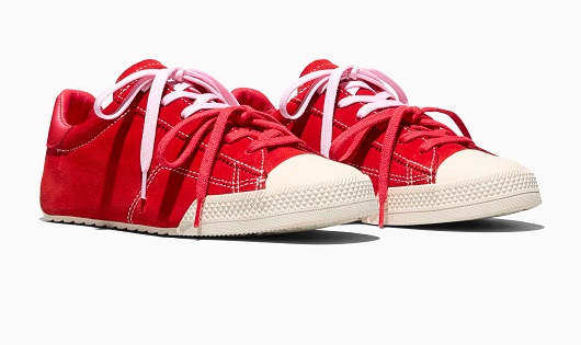 Chucks in love 2.jpg