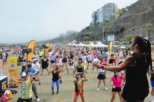 El deporte se integra al turismo de playas en el norte del Perú 1 SMART FIT TRUCK1