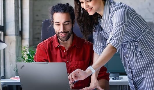Lenovo y NVIDIA impulsan la IA empresarial híbrida 1 Lenovo X Nvidia1