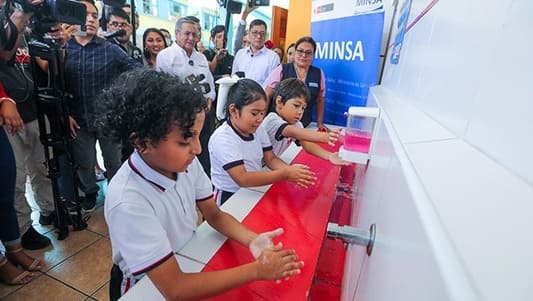 1388219 minsa y minedu refuerzan acciones de prevencion frente a enfermedad manos pies y boca en colegios11
