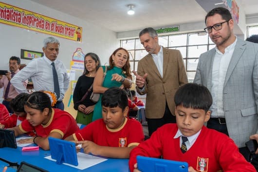 Alianza de American Tower y ProFuturo impulsa la educación digital en Perú 1 Comprometidos111