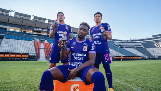 Trio de Alianza Lima con Gatorade11